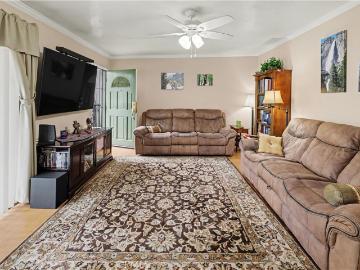 521 N Mollison