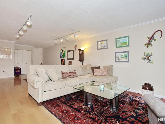 521 Piermont Avenue # 403A