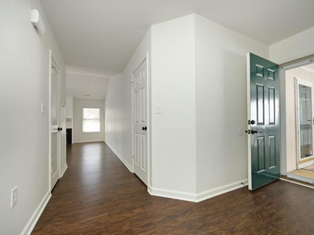 521 Renshaw Court