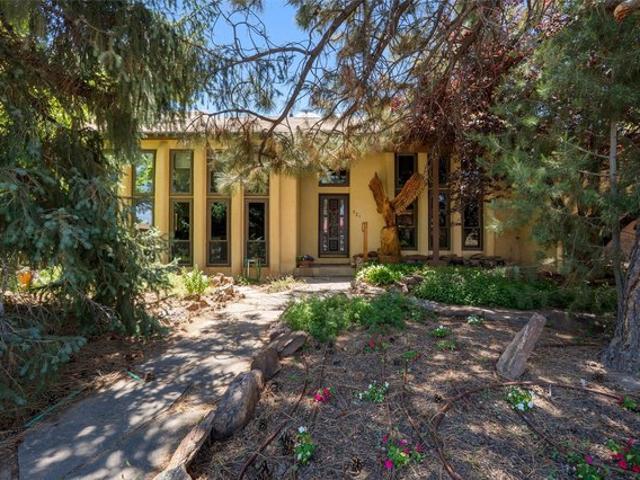 521 Ridgecrest Ave, White Rock, NM 87547