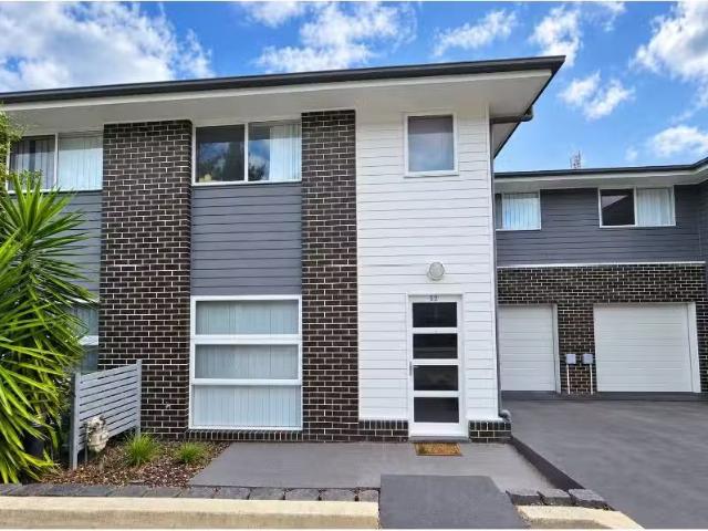 52/1 Wood Street, BONNELLS BAY Townhouse for rent Listed by T.