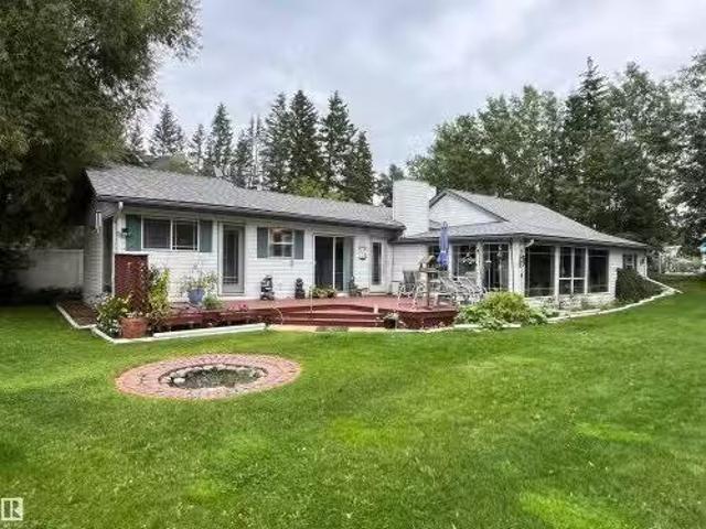 5224 50 Avenue Southeast, Rural Lac Ste. Anne County, AB, T0E.