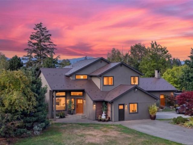 5225 Island Hwy North, Courtenay, BC, V9J 1S7 house for sale | Listing ID 1049 | Royal LePage