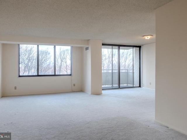 5225 Pooks Hill Road # 1016N