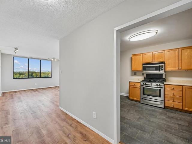 5225 Pooks Hill Road # 1328N