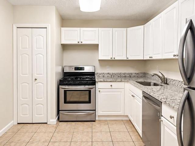 5225 Pooks Hill Road # A18N