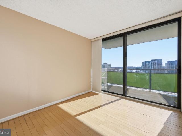 5225 Pooks Hill Rd, Unit 519N, Bethesda, MD 20814 | MLS #MDMC2233