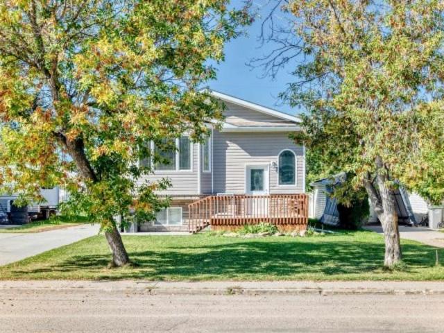 5226 52 Street, Thorsby, AB, T0C 2P0 house for sale | Listing ID E4509 | Royal LePage