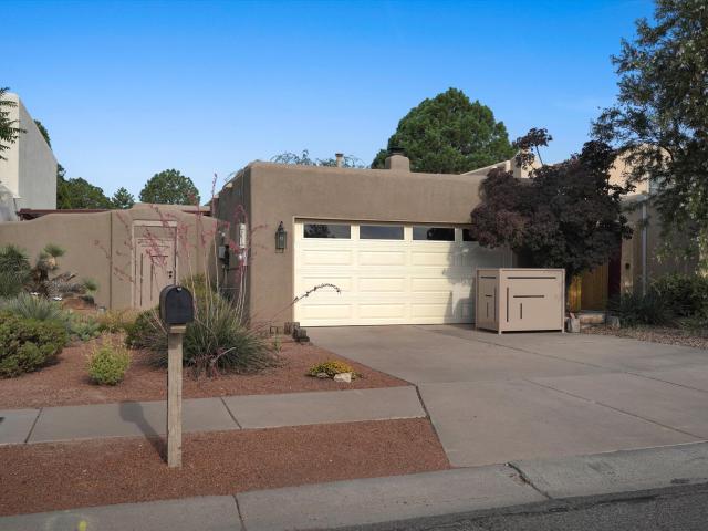 5227 Saratoga Drive NW