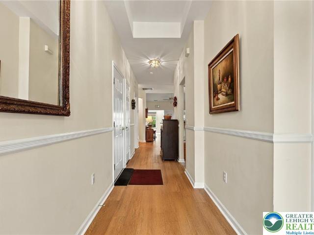 5229 Garden View Lane