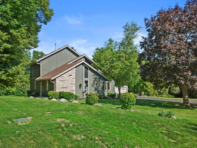 5220 S Skyline Dr