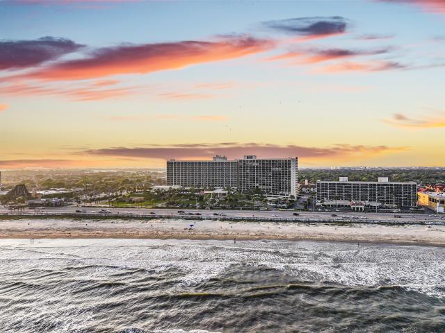 5220 Seawall Boulevard 1634