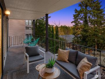 5220 21st Avenue NE # 2
