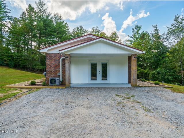 5221 Fires Creek Road