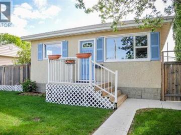 5223 46 Street, Camrose, AB, T4V 1H4 house for sale | Listing ID A2319 | Royal LePage
