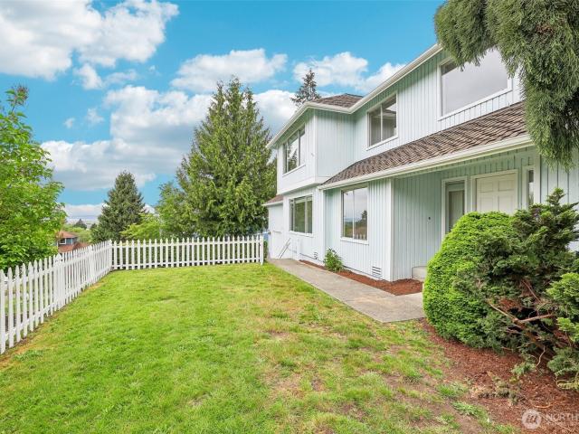 5223 68th Drive NE