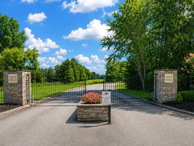522 Country Club Dr
