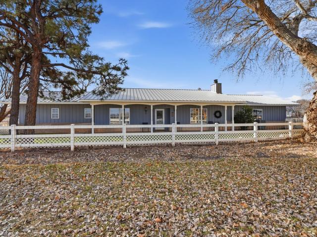 522 Clark Cir SW, Albuquerque, NM