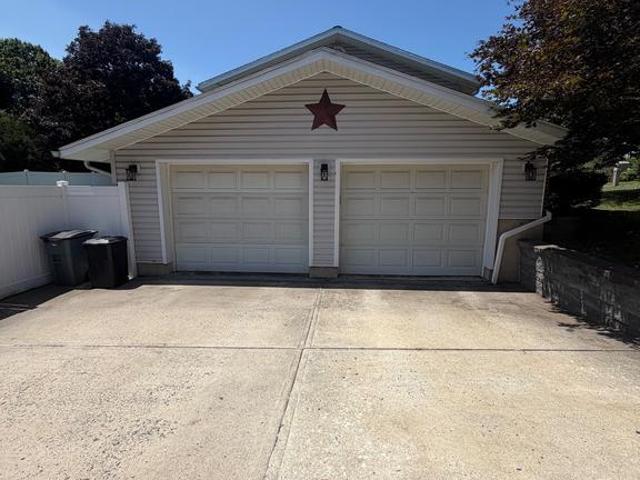 522 Maple Street