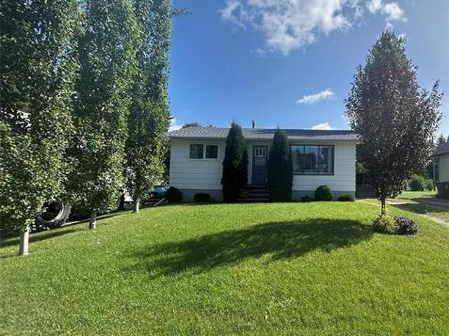 522 Memorial Avenue N, Russell, MB, R0J 1W0 house for sale | Listing ID 202622 | Royal LePage