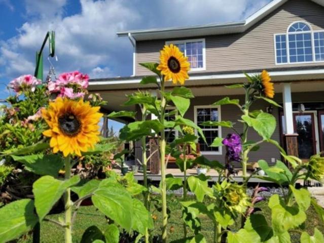 5235 Red Rock Road E, Prince George, BC, V2N 5Z9 Luxury House for sale | Listing ID R3097 | Royal LePage Carriage Trade Luxury Properties