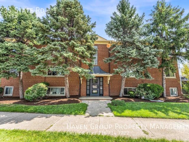 5235 State Rd | Unit 1, Parma, OH 44134 Spacious 1 bed 1 bath apartment!