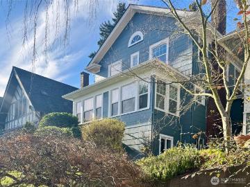 5235 19th Ave NE, Seattle, WA 98105 | MLS #2503