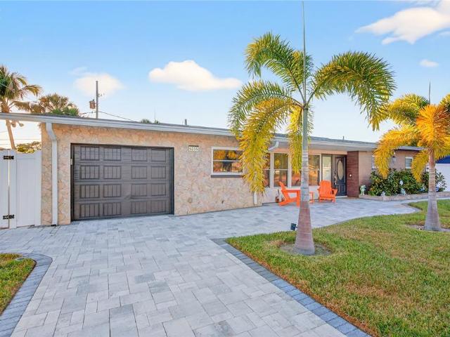5235 40th St S, St. Petersburg, FL 33711 | MLS #S5131
