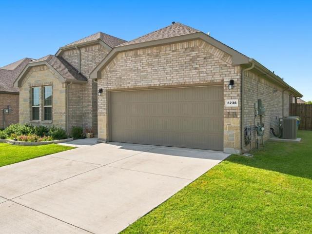 5236 Meadow Lane