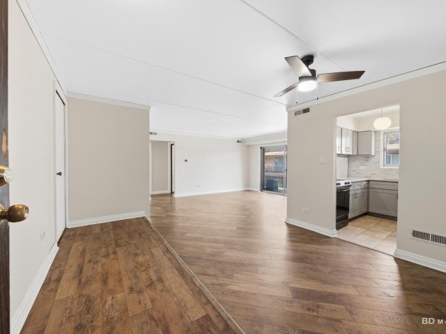 5237 JAMES Lane # 1217