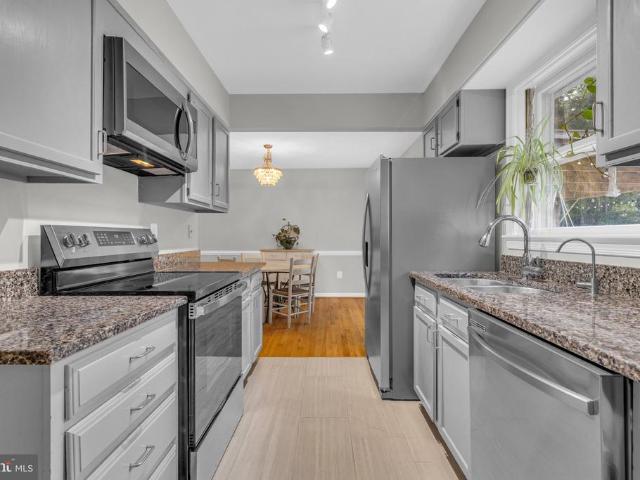 5238 Graystone Road