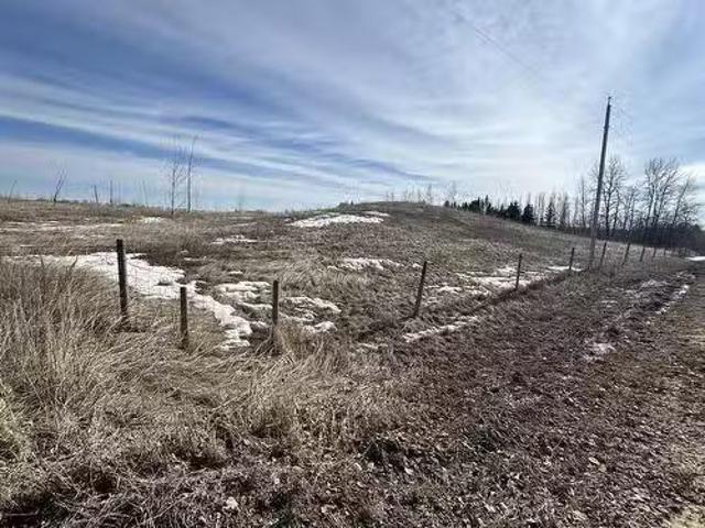52309 Rge Road 14, Rural Parkland County, AB, T7Y 2T3 vacant.