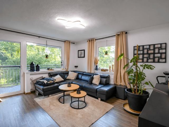 5232 Großzügige Dachgeschosswohnung mit Dachterrasse und EBK in Edewecht/Westerscheps