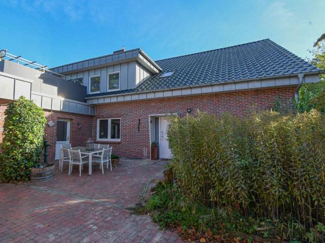 5232 Großzügige Dachgeschosswohnung mit Dachterrasse und EBK in Edewecht/Westerscheps
