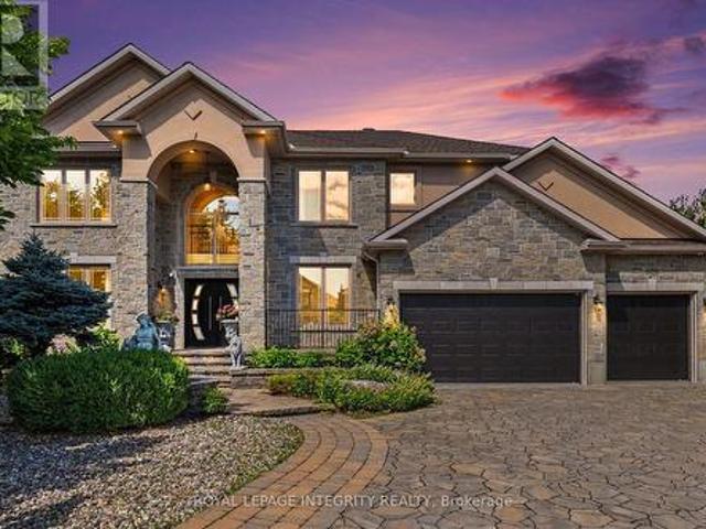 523 Kochar Drive, Ottawa, ON, K2C 4G9 Luxury House for sale | Listing ID X13629 | Royal LePage Carriage Trade Luxury Properties