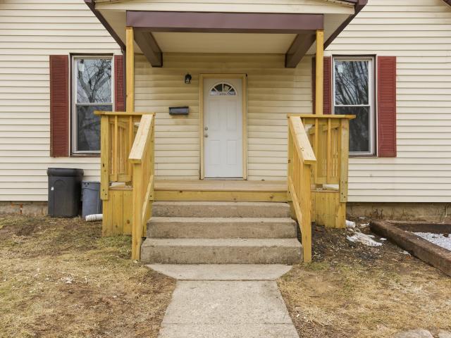 523 Summit Avenue
