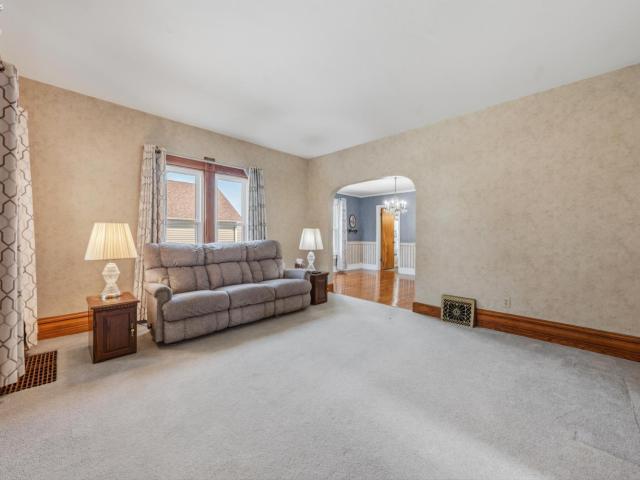 523 W Madison Street