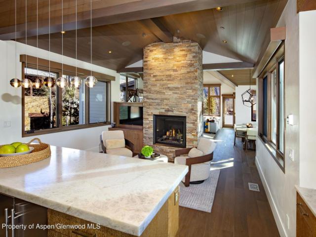 523 Walnut Street A, Aspen, US, CO