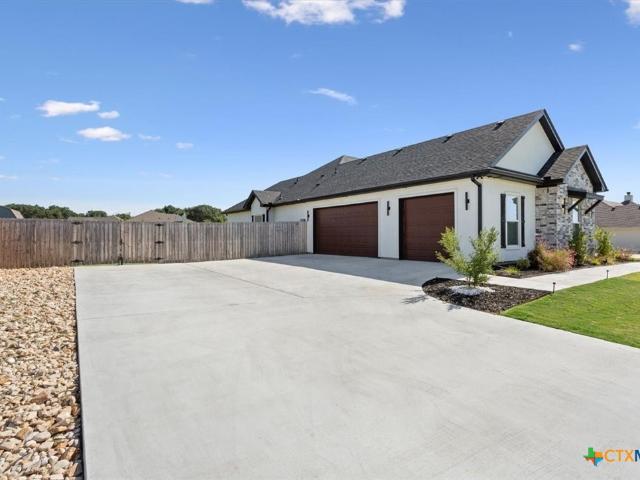 5244 Camargue Drive