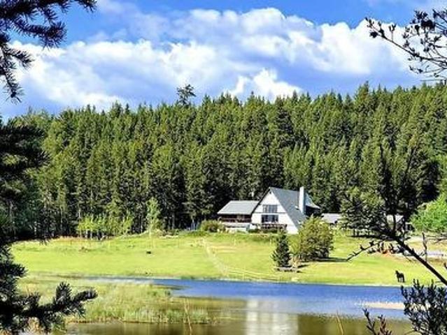 5249 Dawson Road, 103 Mile House, BC, V0K 2E1 house for sale | Listing ID R3146 | Royal LePage