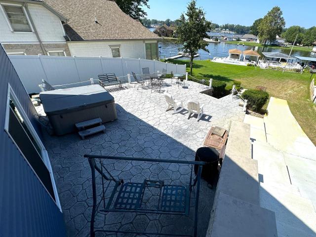 5240 E Wenz Drive