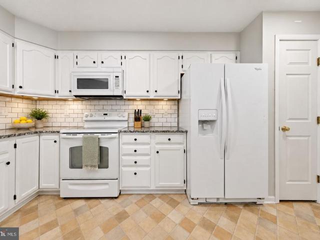 5240 Regal Court