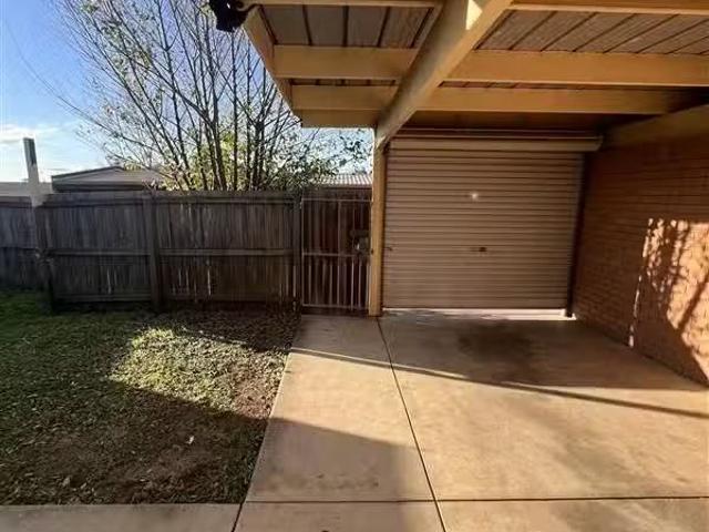 5/242 Redbank Plains Road, BELLBIRD PARK, QLD 4300 House for.