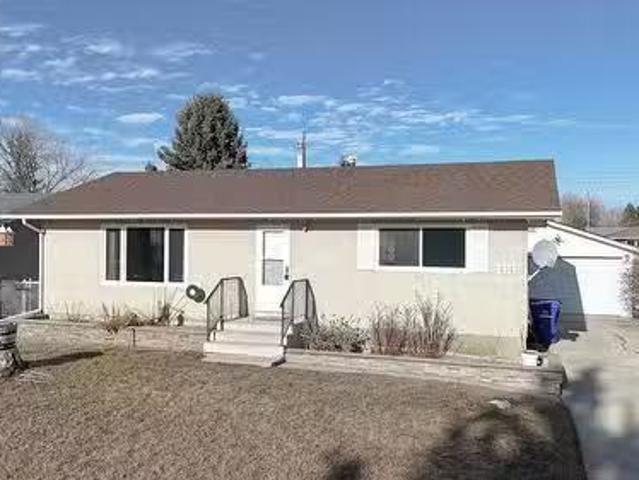 524 51 Avenue W, Claresholm, AB, T0L 0T0 house for sale Lis.