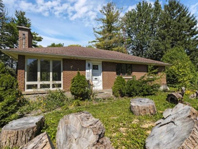 524 Crois. Rockhill, Beaconsfield, QC, H9W 4T3 house for sale | Listing ID 14521 | Royal LePage