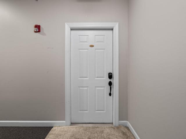 524 Aberdeen Drive 204