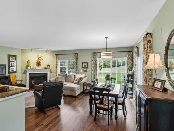 524 Geneva National Ave N, Unit 6 67