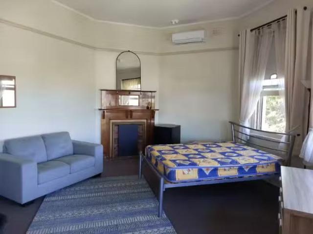 5/24 Dawson Street, Cooks Hill Apartment for rent Listed by L.