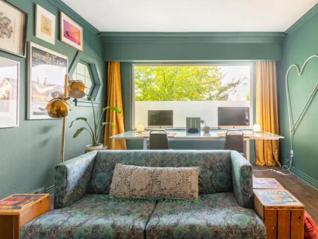 524 East 12th Avenue apartment — Vancouver, BC 1 Bedroom 1 Bedroom