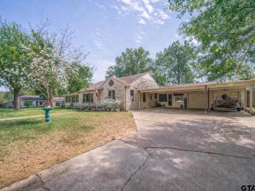 524 Florey St, Kilgore, TX 75662 | MLS #26004